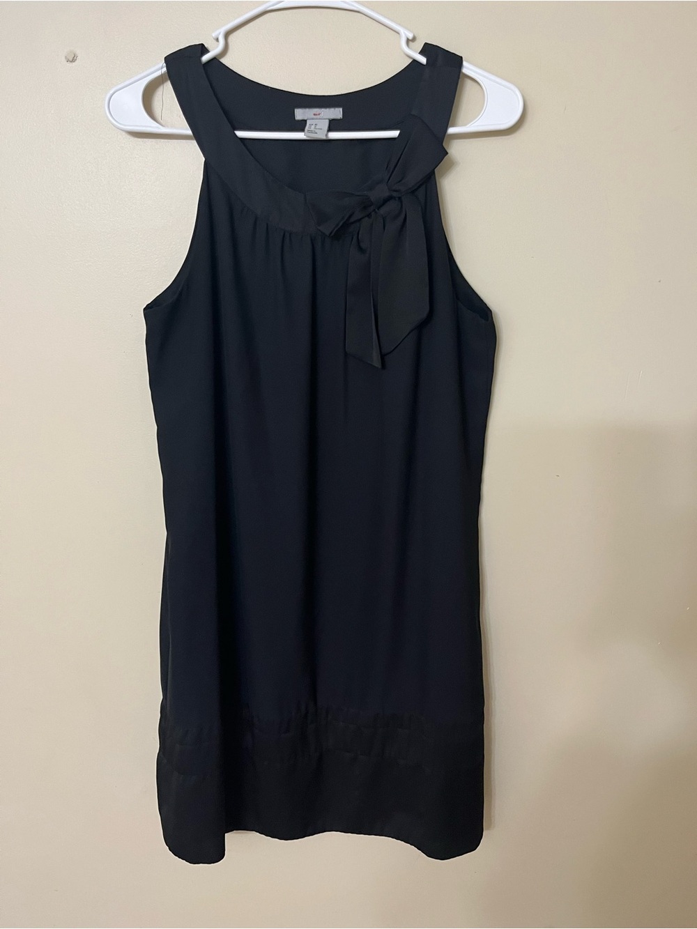 H&M Black Sleeveless Shift Dress with Neck Bow